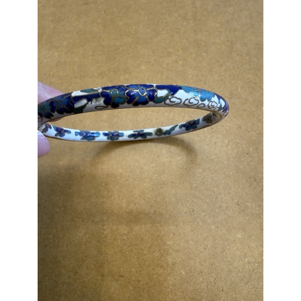 VINTAGE  Thin Bangle Bracelet Blue & White‎ Floral 3"